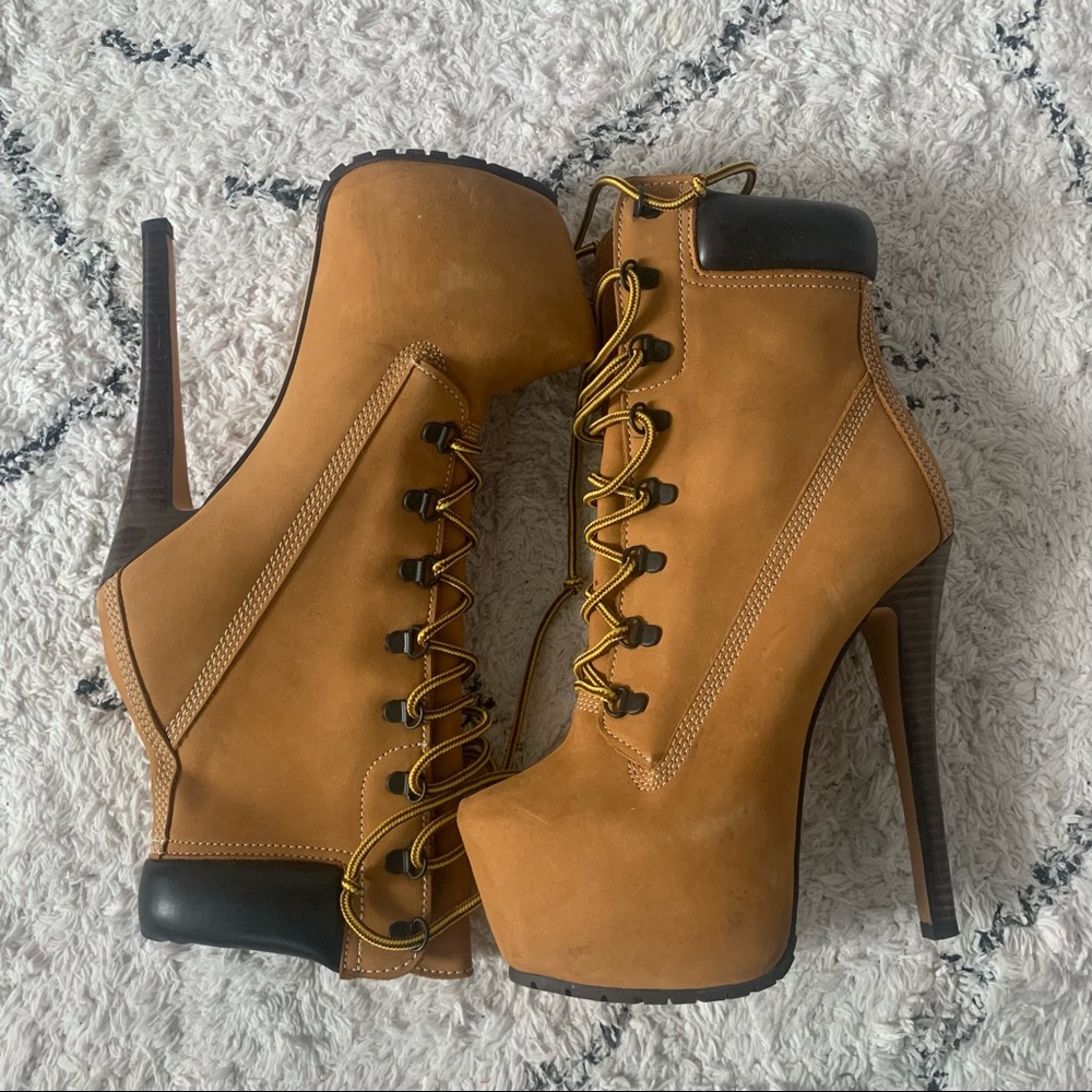 Zigi Girl Z Jo Platform Nubuck Heeled boots.